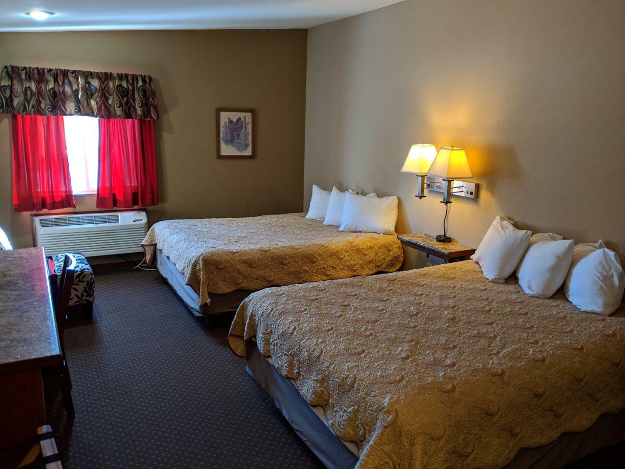 Sagebrush Inn & Suites Broadus エクステリア 写真