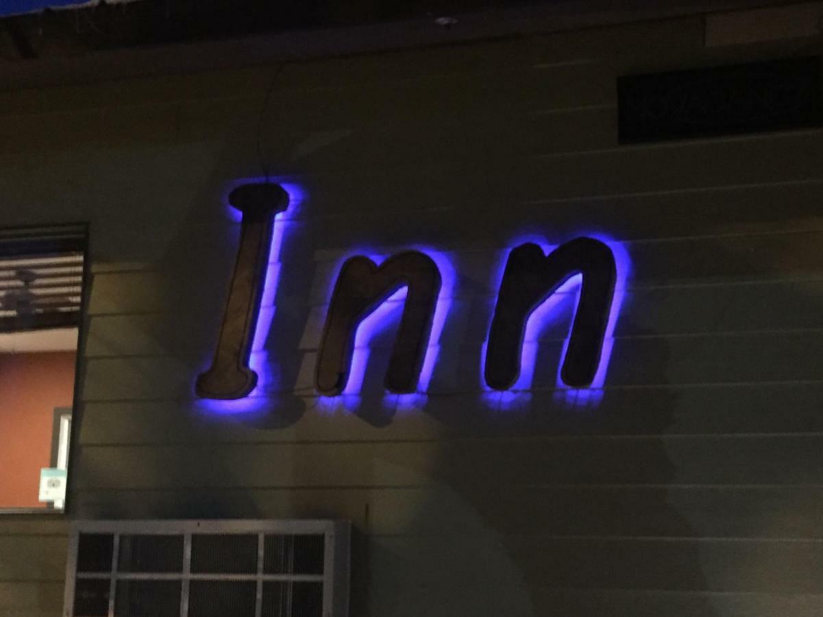 Sagebrush Inn & Suites Broadus エクステリア 写真