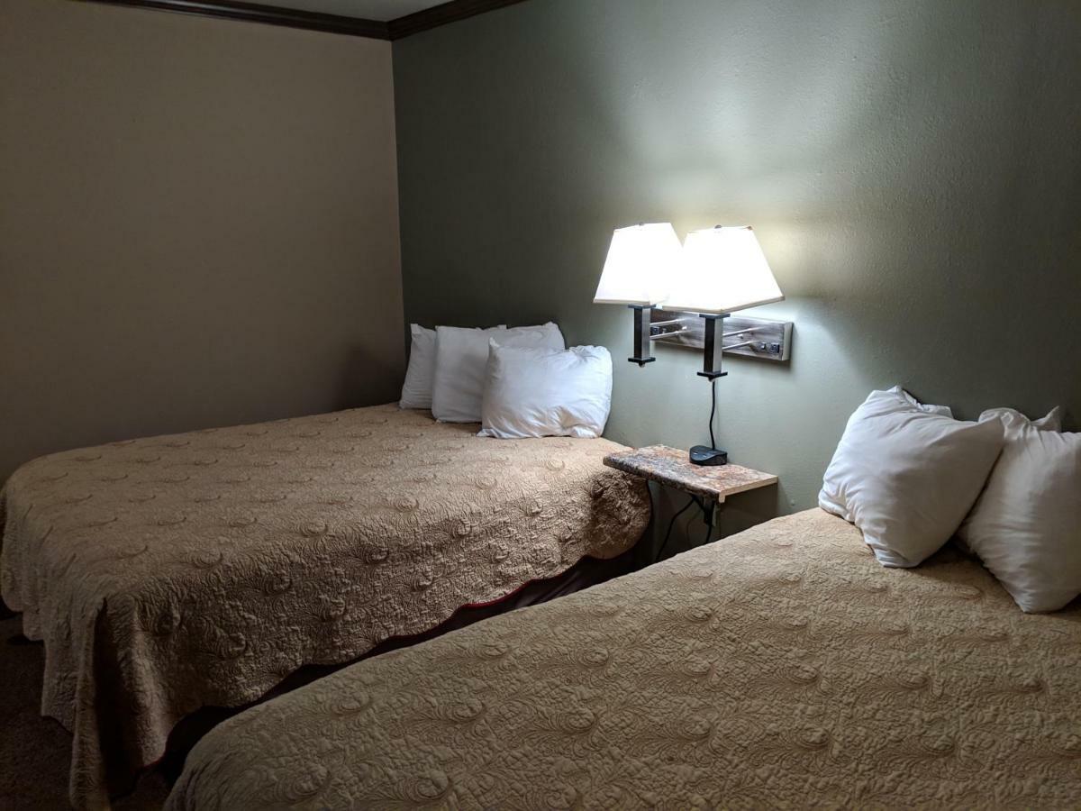 Sagebrush Inn & Suites Broadus エクステリア 写真
