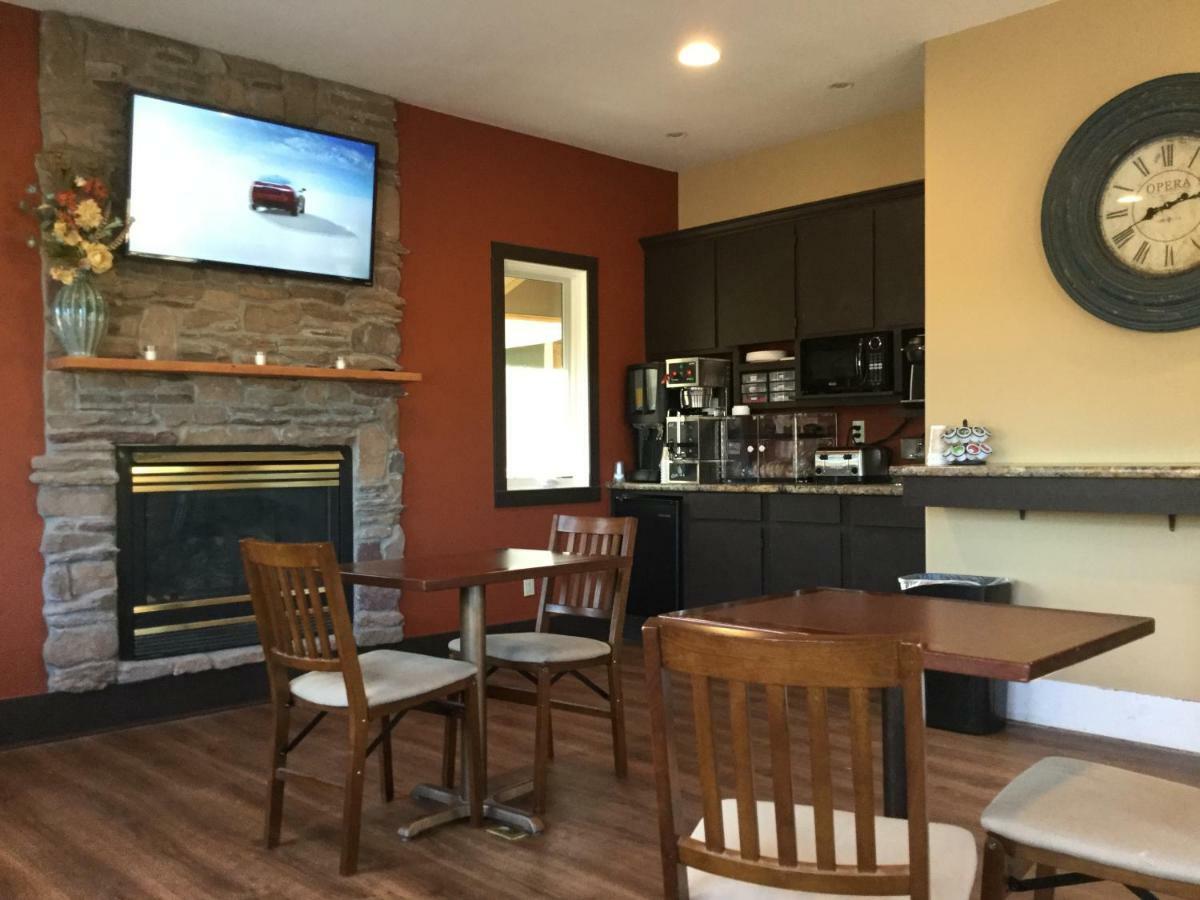 Sagebrush Inn & Suites Broadus エクステリア 写真